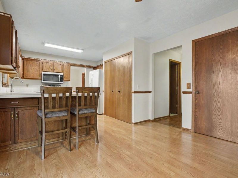 1457 Gray Fox Drive, Green, OH 44720 Photo 10