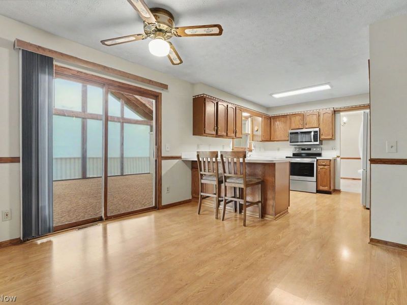 1457 Gray Fox Drive, Green, OH 44720 Photo 17