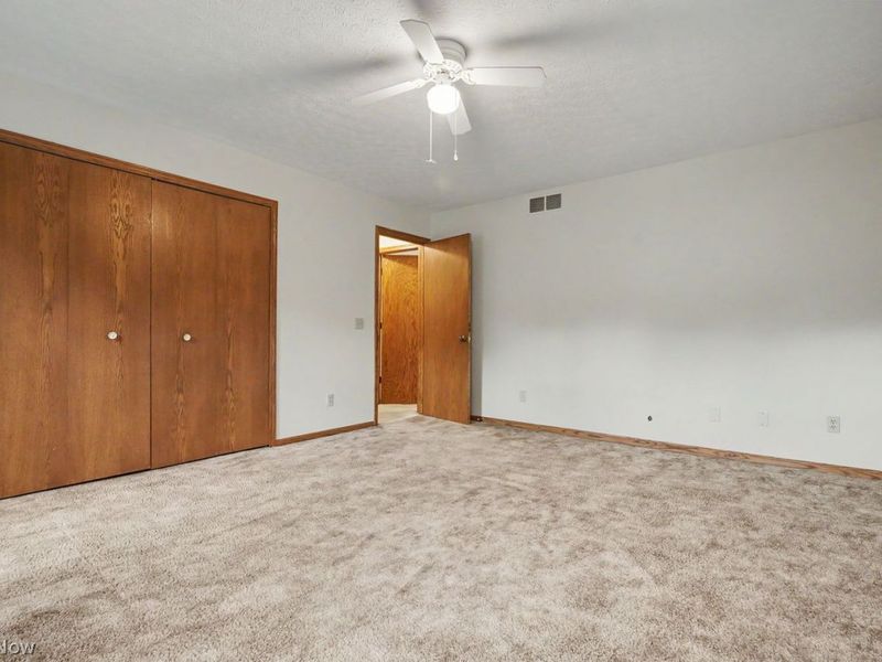 1457 Gray Fox Drive, Green, OH 44720 Photo 23