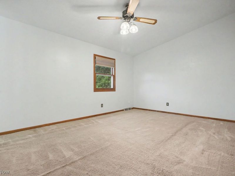 1457 Gray Fox Drive, Green, OH 44720 Photo 24