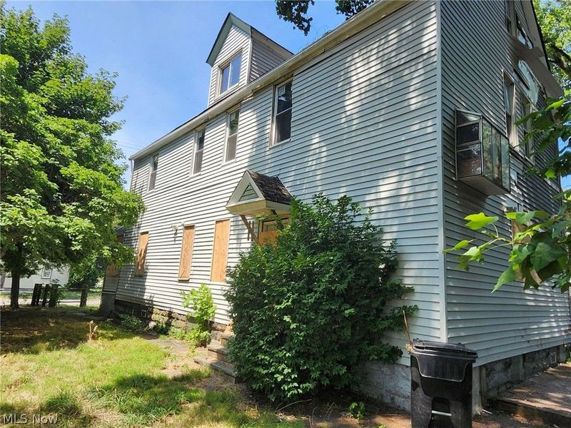 2999 E 61st Street, Cleveland, OH 44127 Photo 4