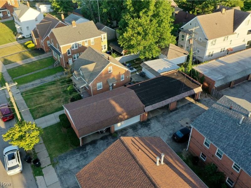 17876 Lake Shore Boulevard, Cleveland, OH 44119 Photo 2