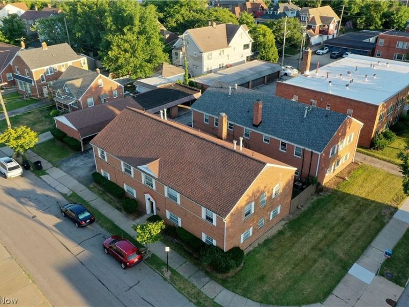 17876 Lake Shore Boulevard, Cleveland, OH 44119 Photo 3