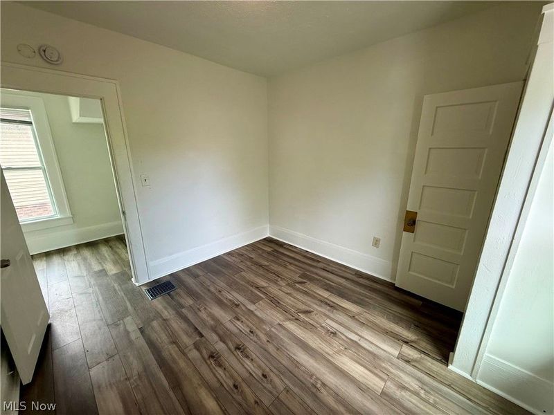 895 Beardsley Street, Akron, OH 44311 Photo 9