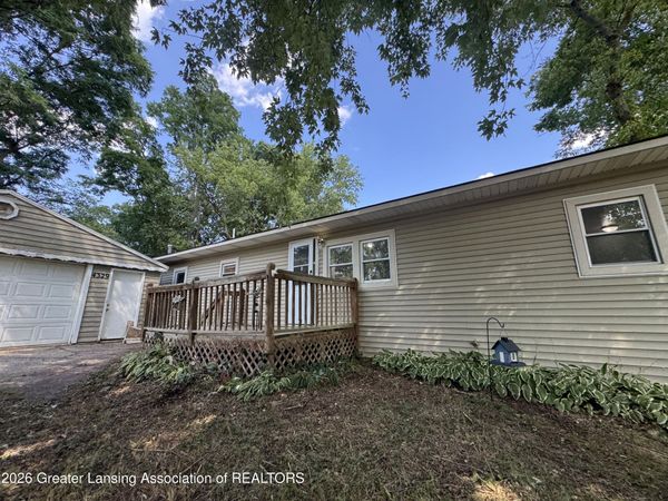 4329 N Hill Drive, Holly, MI 48442