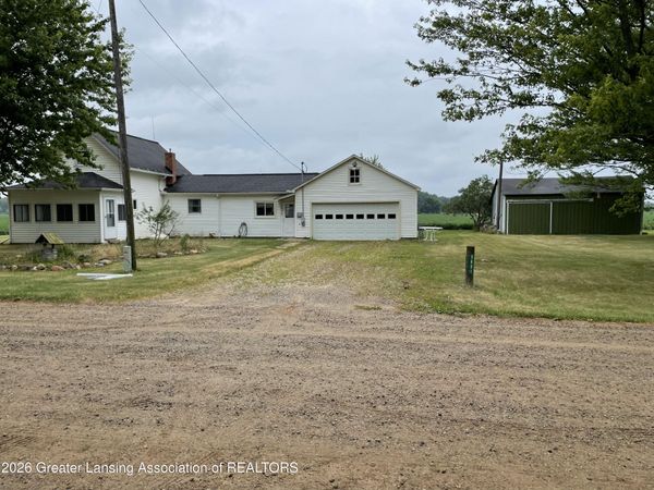 5801 N N Kerby Road, Corunna, MI 48817