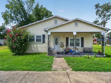107 Westside , Earlington, KY 42410