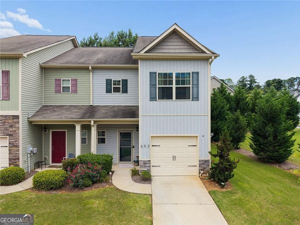 653 Oakside Place, Acworth, GA 30102