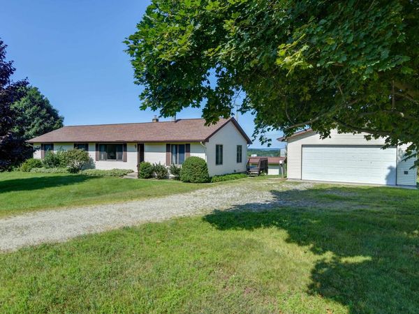 11869 Center Road, Traverse City, MI 49686