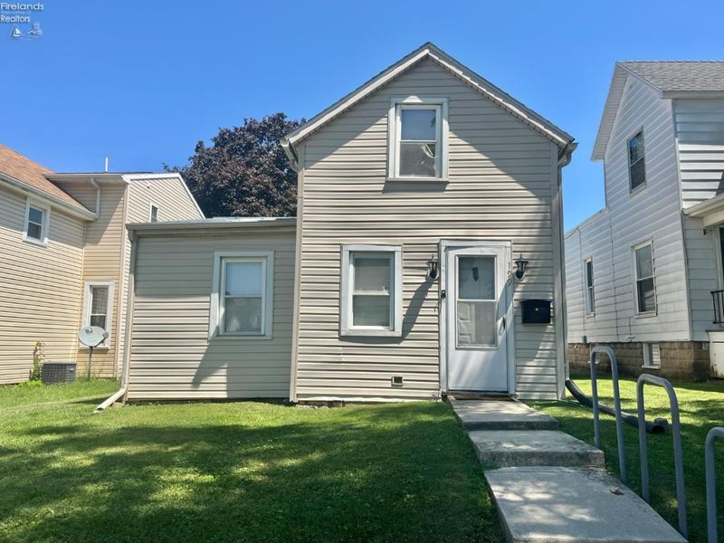 199 Circular Street, Tiffin, OH 44883 Photo 1
