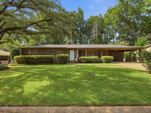 119 Pimlico Place, Jackson, MS 39211