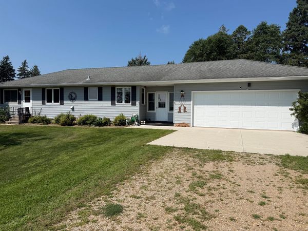 26871 775th Avenue , Clarks Grove, MN 56016