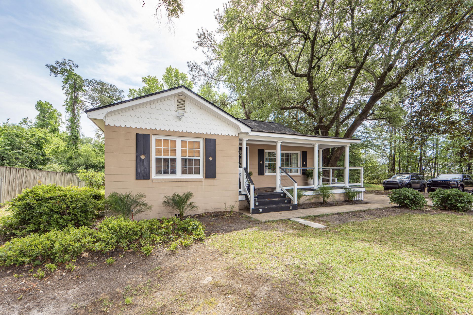 703 N Magnolia Street Photo 30
