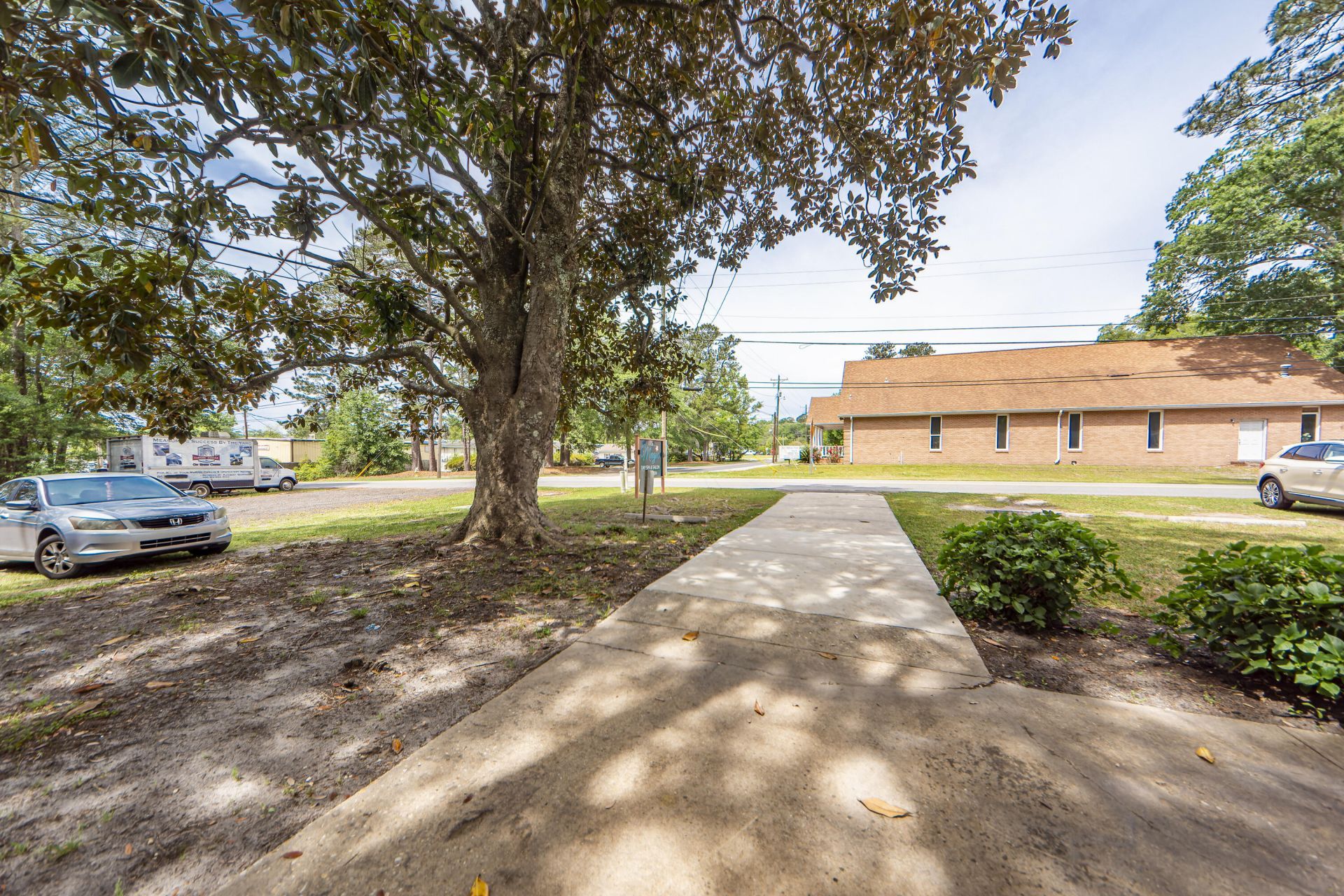 703 N Magnolia Street Photo 33
