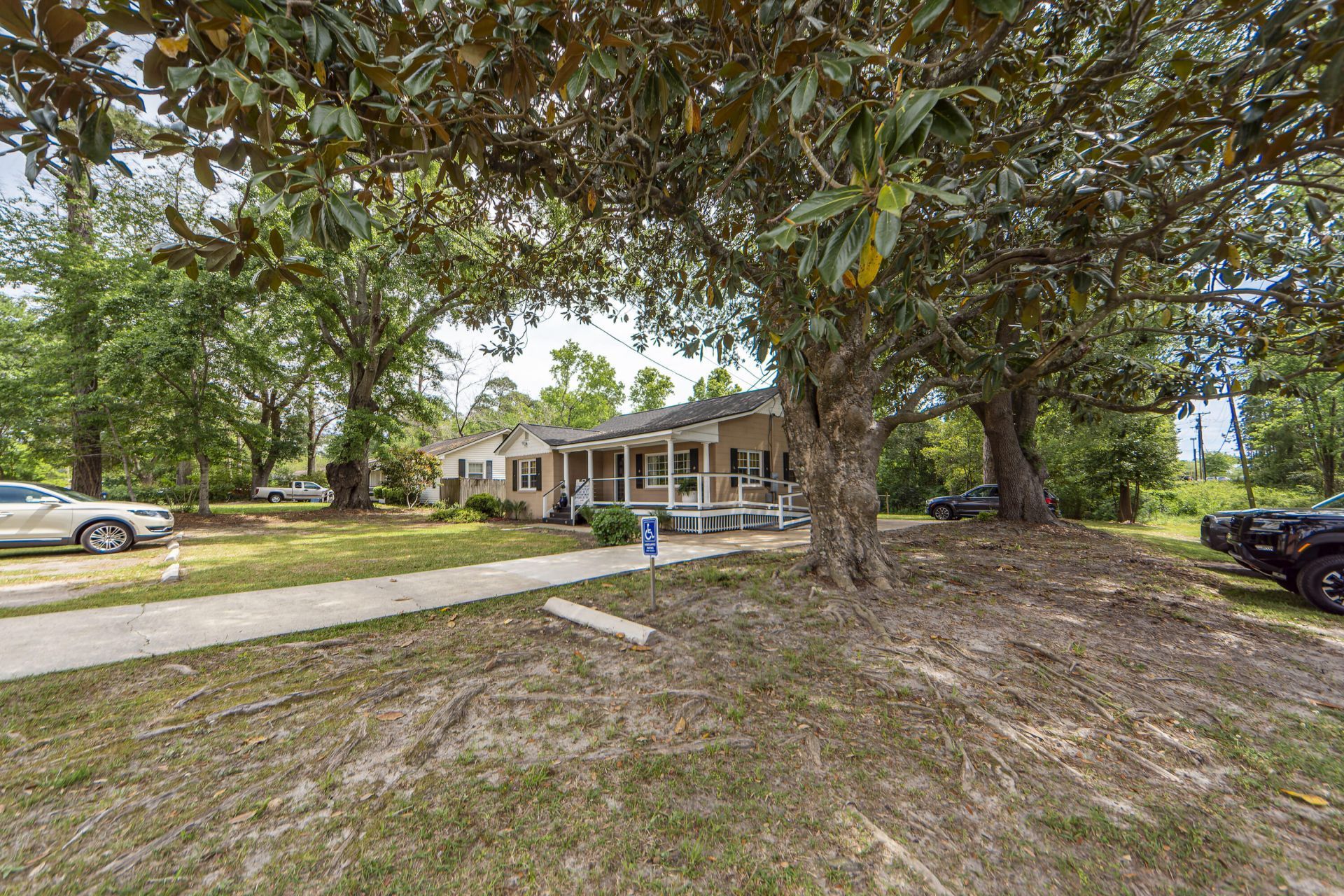 703 N Magnolia Street Photo 40