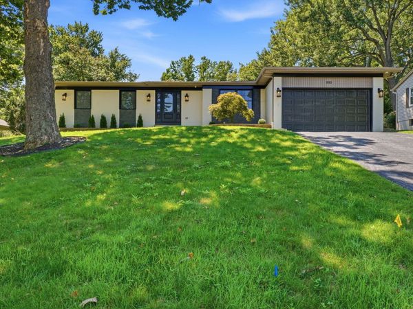 893 Singing Hills Lane , Columbus, OH 43235