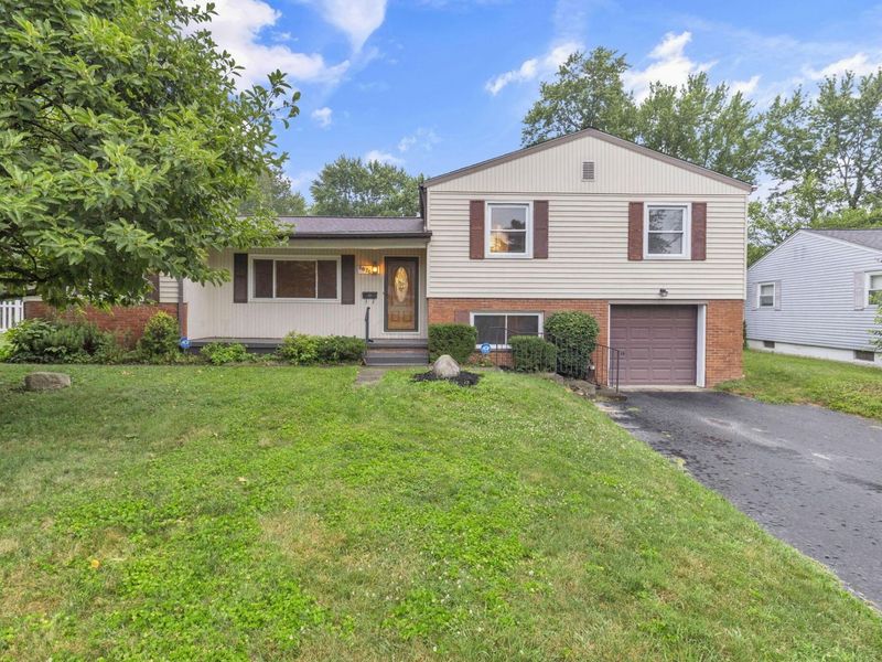 6676 Red Fox Road , Reynoldsburg, OH 43068 Photo 2