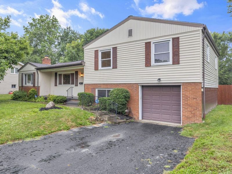 6676 Red Fox Road , Reynoldsburg, OH 43068 Photo 3