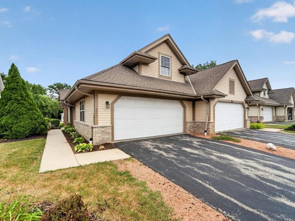 4810 S Waterview COURT, Greenfield, WI 53220