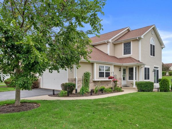 10007 66th AVENUE, Unit 9, Pleasant Prairie, WI 53158