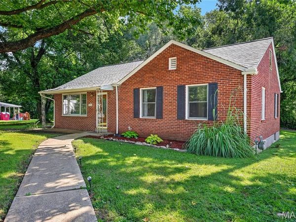 408 Oak Avenue, St Charles, MO 63301