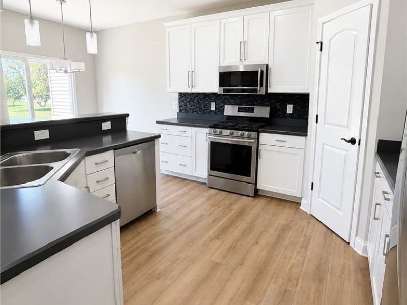 7840 Overton Drive, Mentor, OH 44060 Photo 3