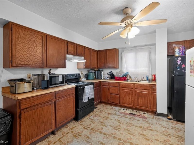 1391 Azalea Drive , Dayton, OH 45417 Photo 9