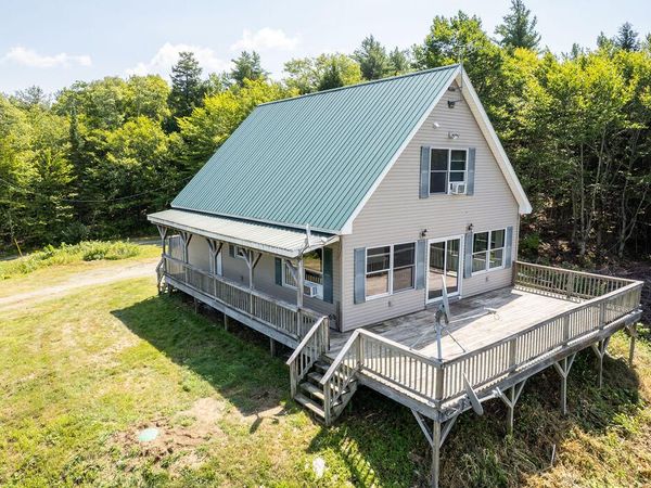 92 5 Corners Road, New Sharon, ME 04955