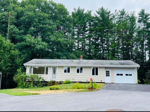 2 Carrier Place, Lewiston, ME 04240