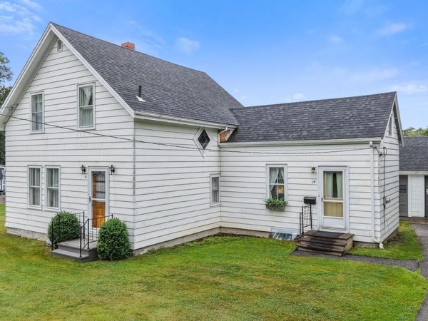14 Bruce Street, Machias, ME 04654