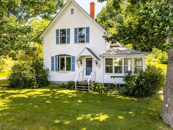 26 Middle Road, Union, ME 04862