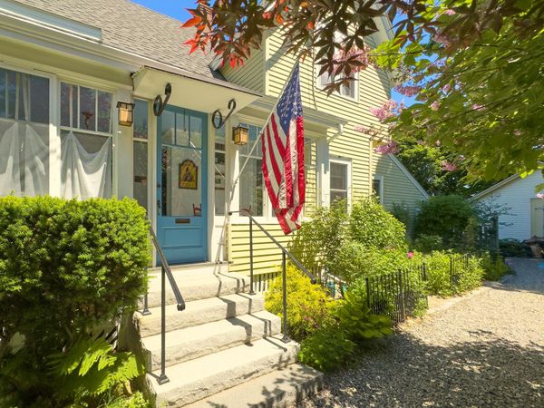 185 Broadway, Rockland, ME 04841