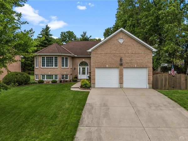 406 Lawndale Court, Lebanon, OH 45036