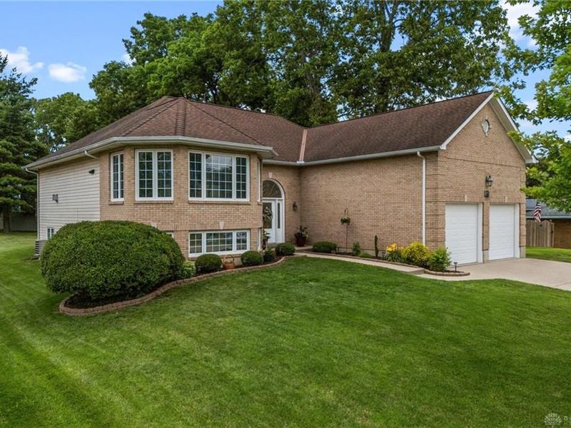 406 Lawndale Court, Lebanon, OH 45036 Photo 3