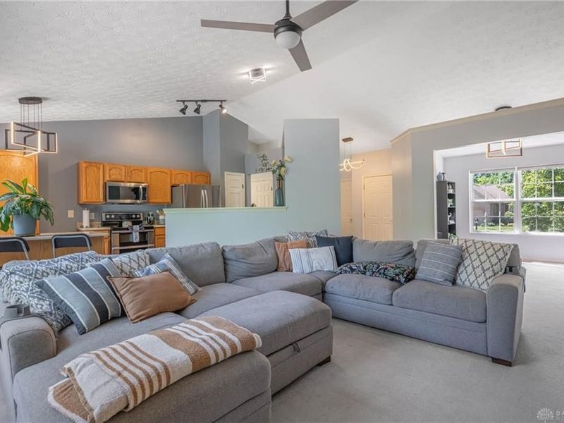4398 Longmeadow Lane, Beavercreek, OH 45430 Photo 3