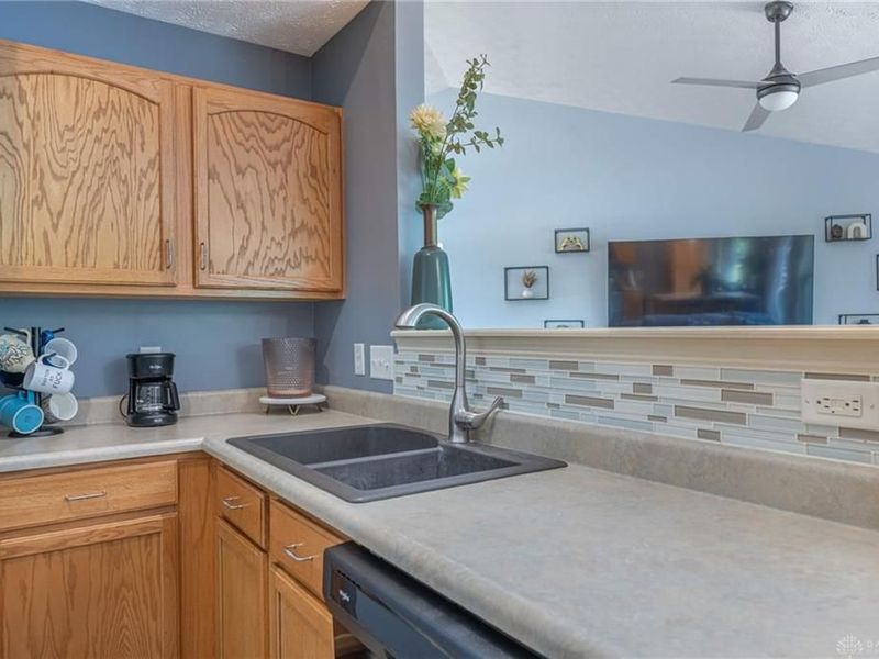 4398 Longmeadow Lane, Beavercreek, OH 45430 Photo 5