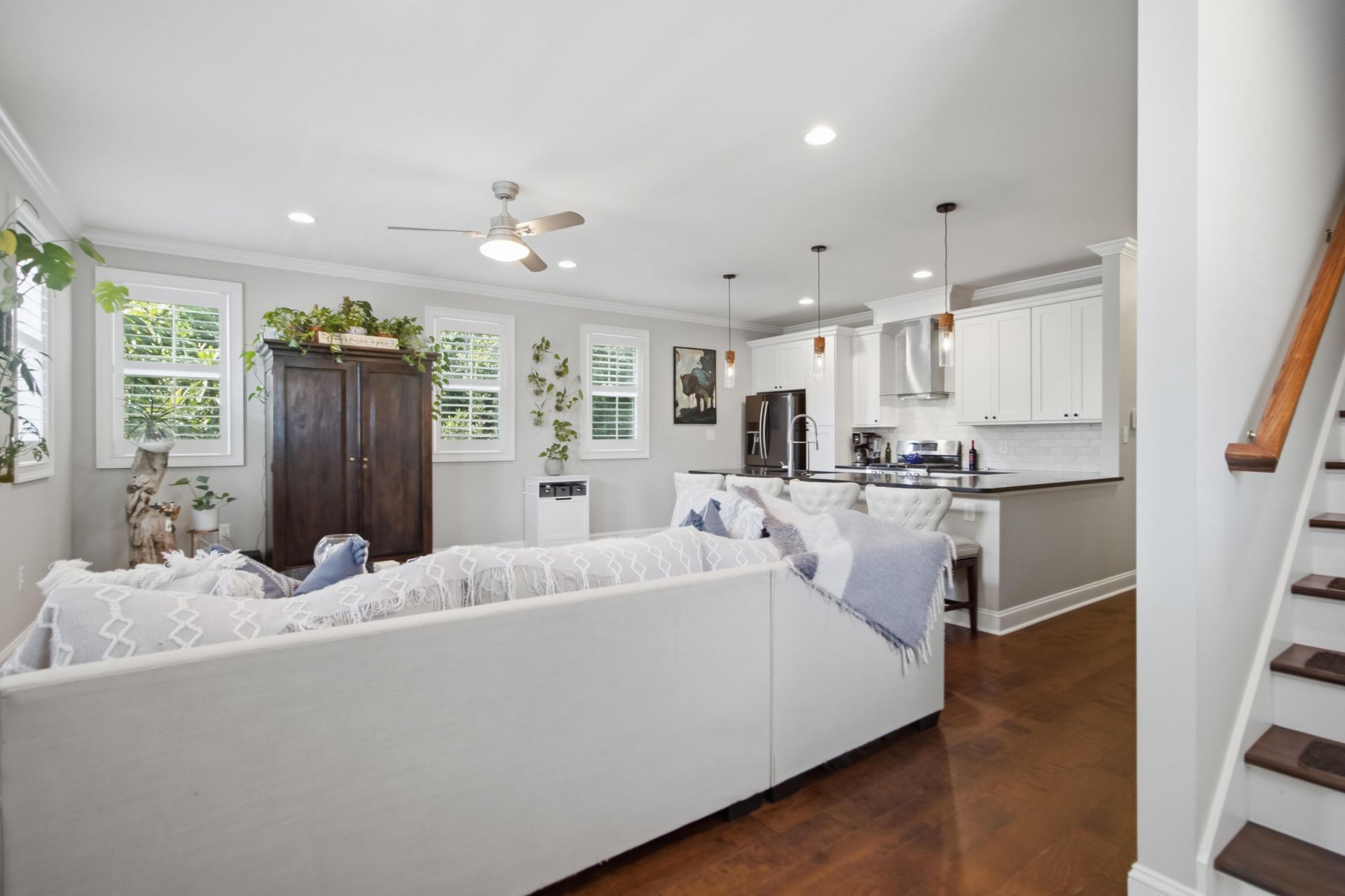 5138 Hyde Park Village Lane Photo 10