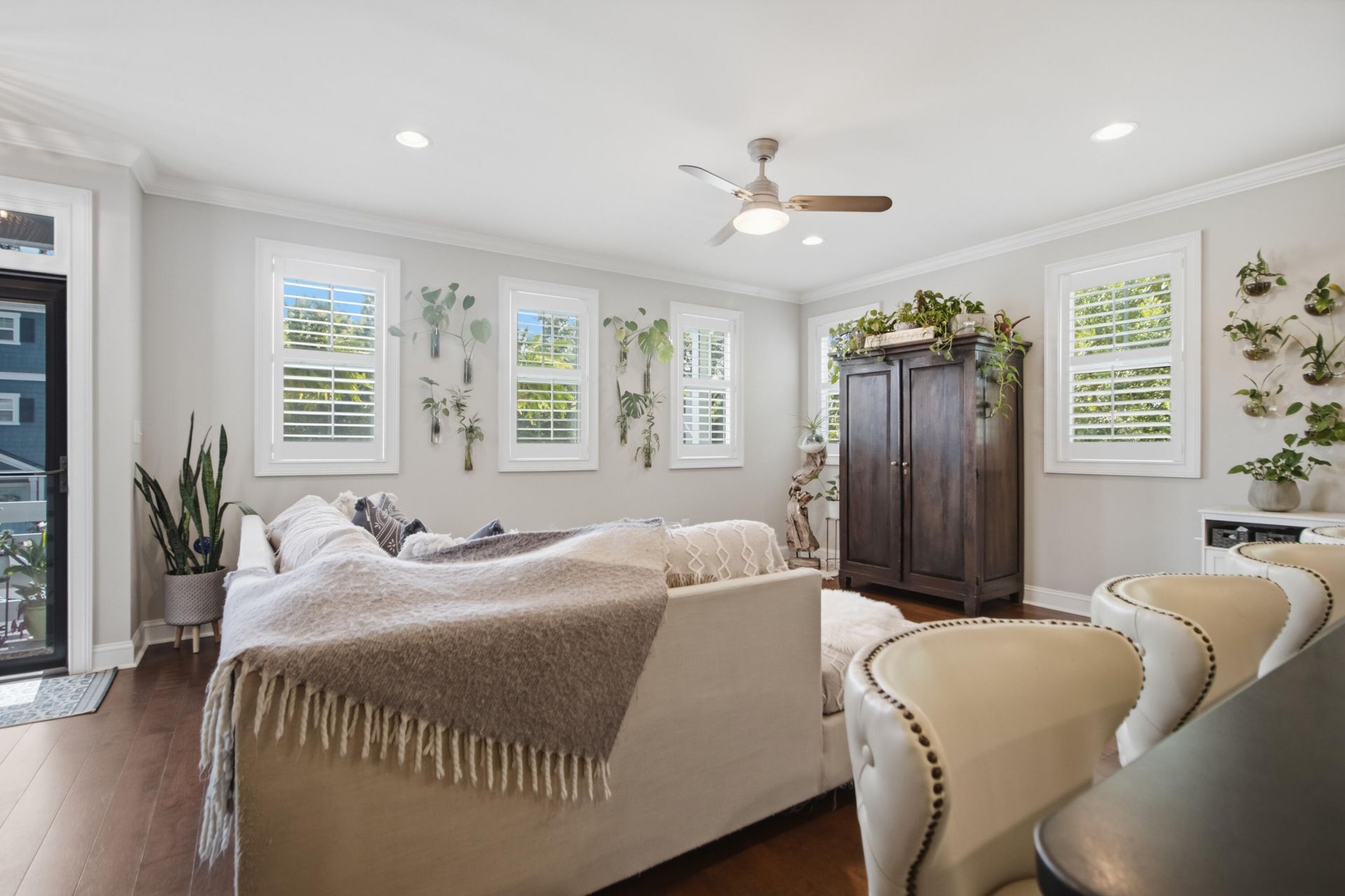 5138 Hyde Park Village Lane Photo 11