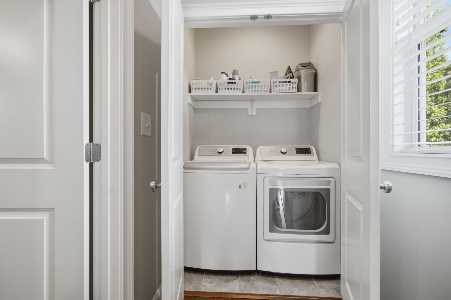 5138 Hyde Park Village Lane Photo 30