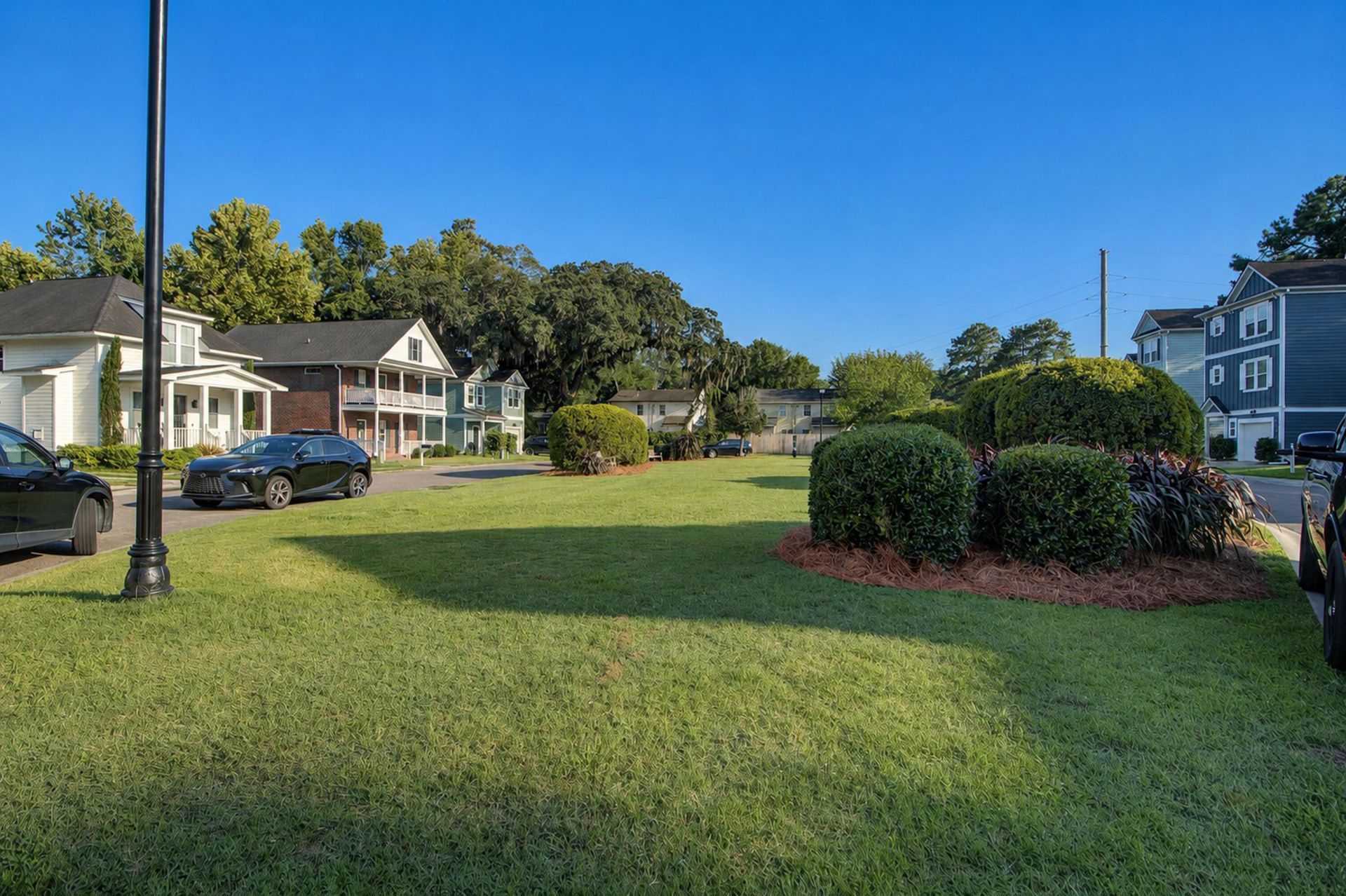 5138 Hyde Park Village Lane Photo 49