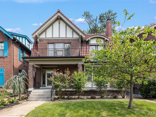 5847 Waterman Boulevard, St Louis, MO 63112