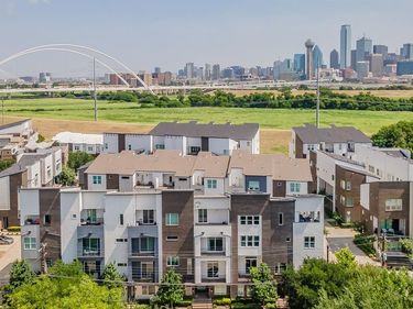381 E Greenbriar Lane, Unit 804, Dallas, TX 75203