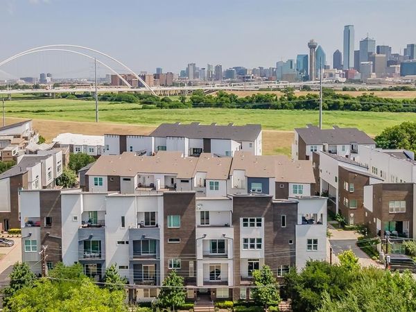 381 E Greenbriar Lane, Unit 804, Dallas, TX 75203