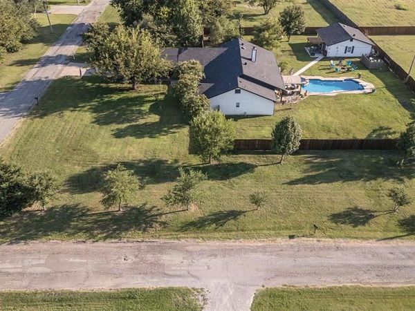 511 S Sulphur Street, Leonard, TX 75452