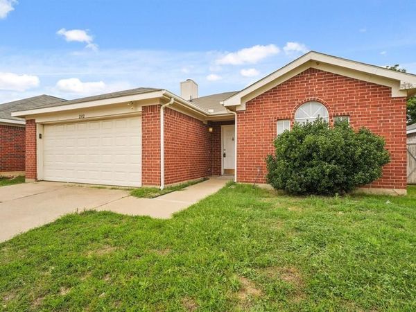 2312 Corral Drive, Fort Worth, TX 76133