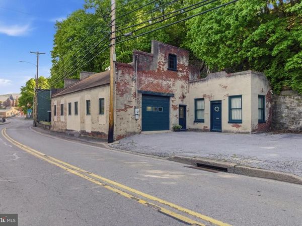 146 S WATER STREET , BELLEFONTE, PA 16823