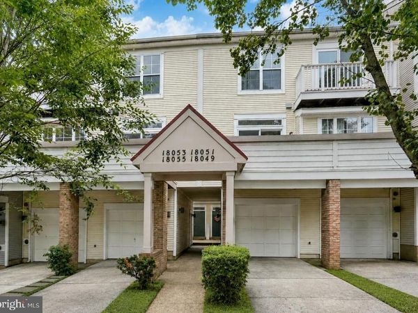 18055 ROYAL BONNET CIRCLE , GAITHERSBURG, MD 20886