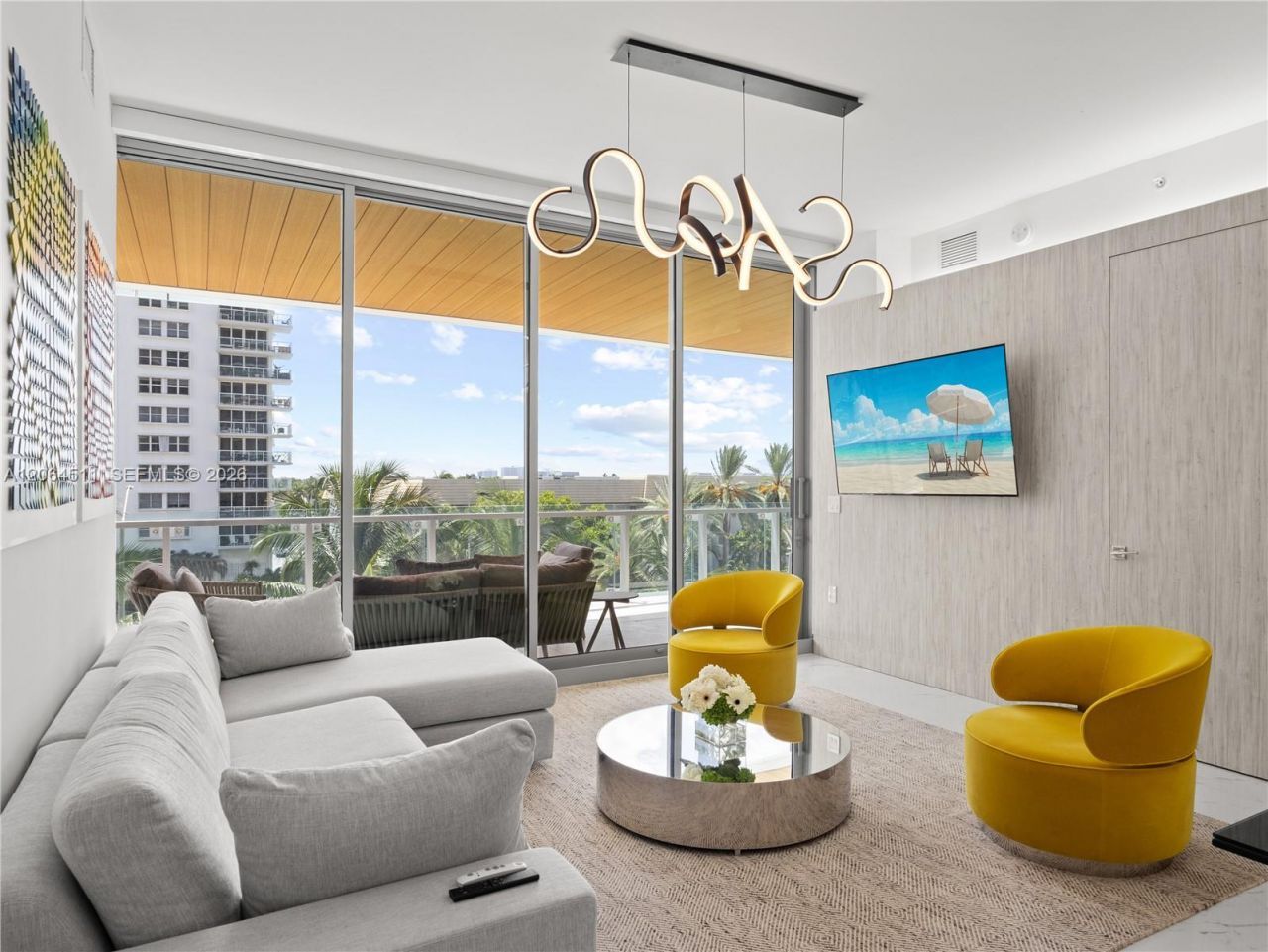 5775 Collins Ave, Unit 405, Miami Beach, FL 33140 Photo