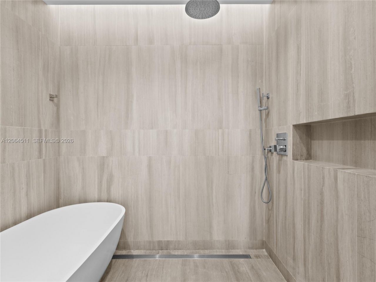 5775 Collins Ave, Unit 405, Miami Beach, FL 33140 Photo