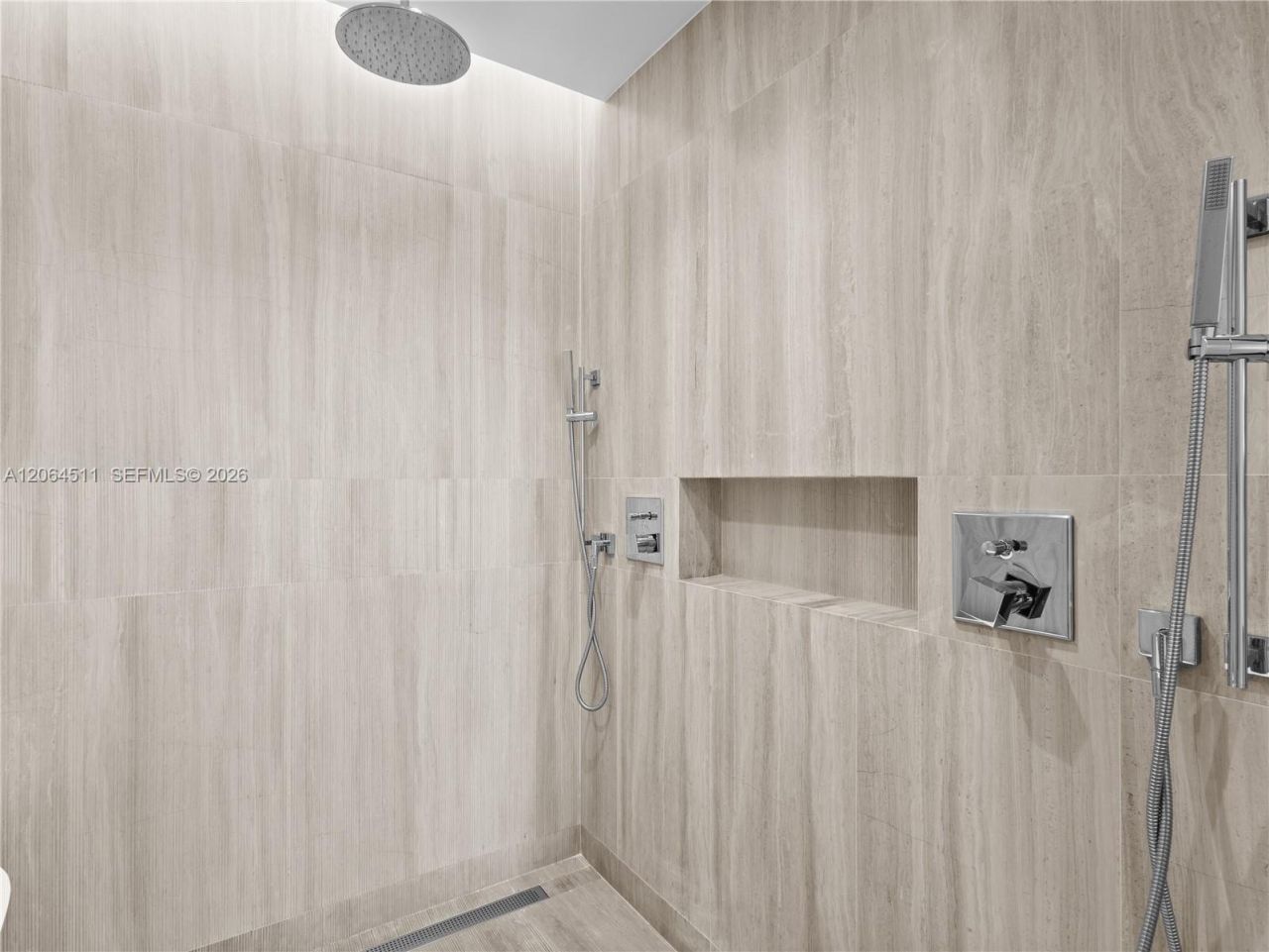 5775 Collins Ave, Unit 405, Miami Beach, FL 33140 Photo